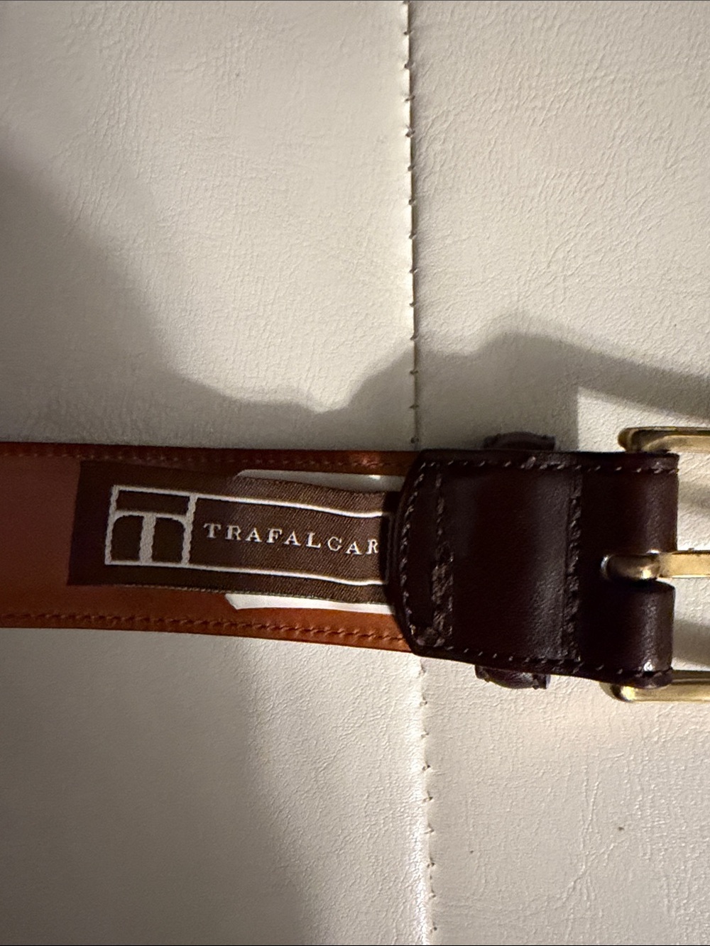 Trafalgar Men's Brown Cortina Leather Belt with Gold Buckle Sz 38 - Picture 2 of 7